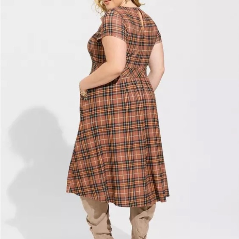 Torrid Plaid Midi Dress in Brown and Black-size 3 - Picture 2 of 5